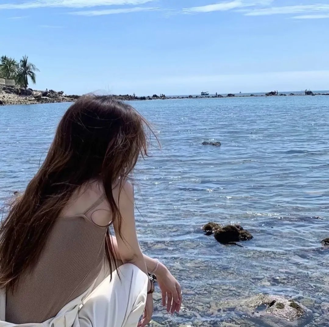 麻辣老师1这个女生有点冷